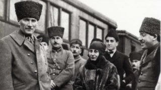 Atatürk'ten 5,5 saat süren basın toplantısı
