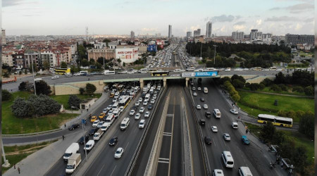 Avcılar- E-5 karayolu'nda trafik durma noktasına geldi