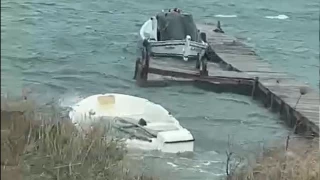 Ayvalık'a fırtına tekneleri batırdı, ağaçları devirdi