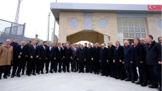 Bakan Bolat: "�ran'a a��lan kap�larda sorun yok"