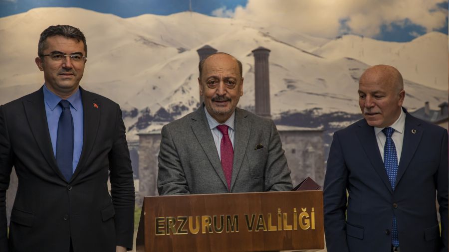 Bakandan asgari ücret ve EYT açıklaması