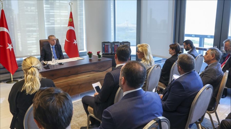'Dışardan sen papazları getir, ben vatandaşlık vereyim'