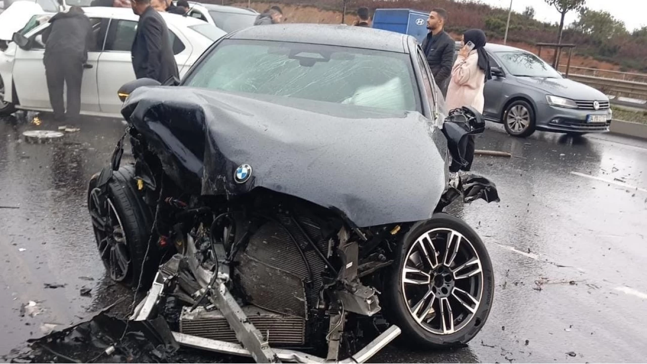 Baakehir'de aileyi yok eden kaza: Anne ve olu ld