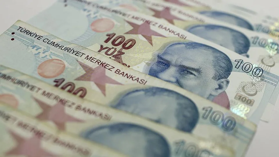  BES ve OKS�nin devlet katk�s� dahil toplam fon b�y�kl��� 30 Haziran itibar�yla 2 trilyon 401 milyar 481,7 milyon liraya, toplam kat�l�mc� say�s� ise 18 milyon 52 bin 474'e ula�t�