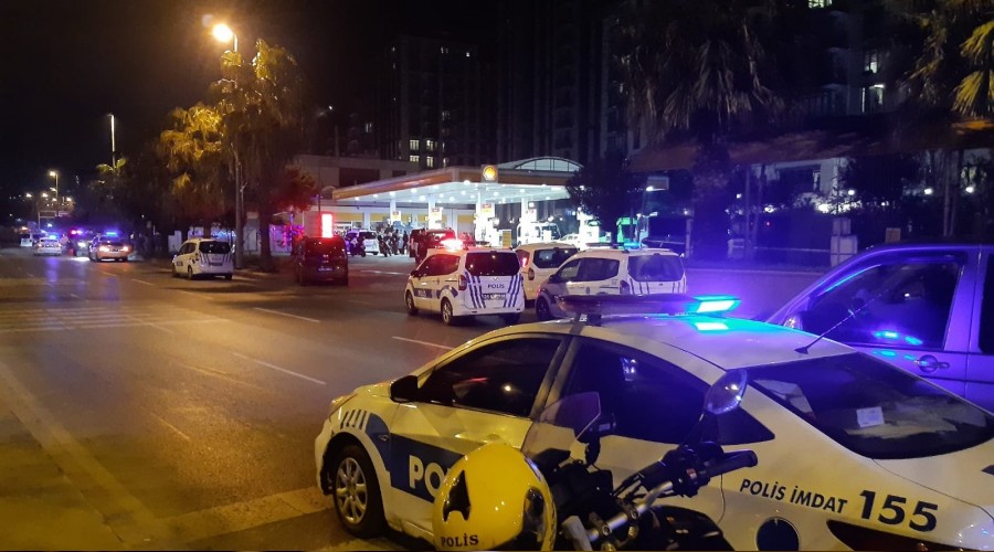 Beyoğlu’nda polise silahlı saldırı