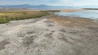 Beyehir Gl'nde sular ekildi, adalara yryerek yolculuk balad
