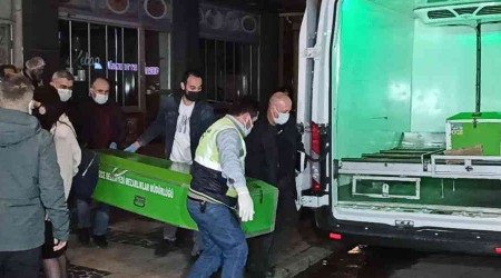 Bak darbeleriyle ldrlm halde bulundu