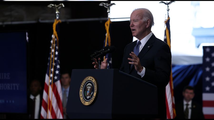 Biden de 'dış güçler'den dert yandı