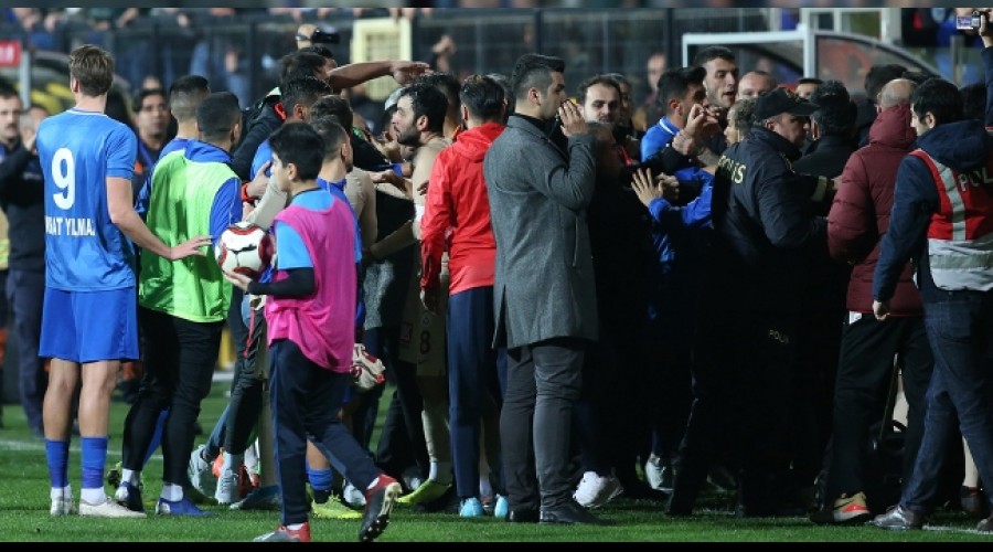 "Organize �er odaklar�n�n �abas�"