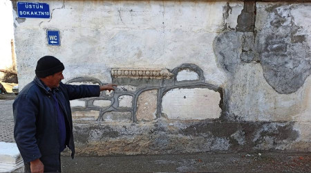 Binlerce yıllık tarihin üstüne ev yaptılar