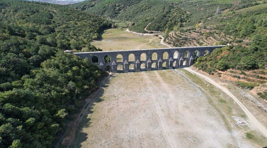 Bir k�sm� kuruyan Alibeyk�y Baraj� film seti oldu