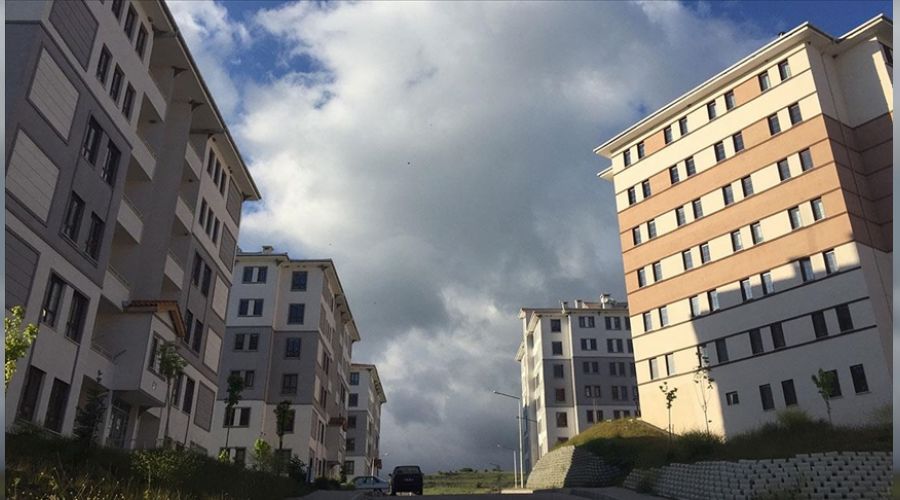 Bitlis Ahlat'ta kamu lojmanları satışta
