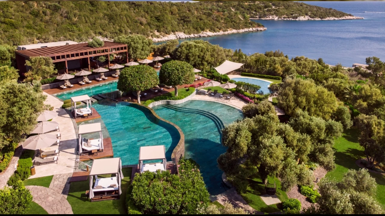 Bodrum'da milyarlık evler leblebi gibi satılıyor