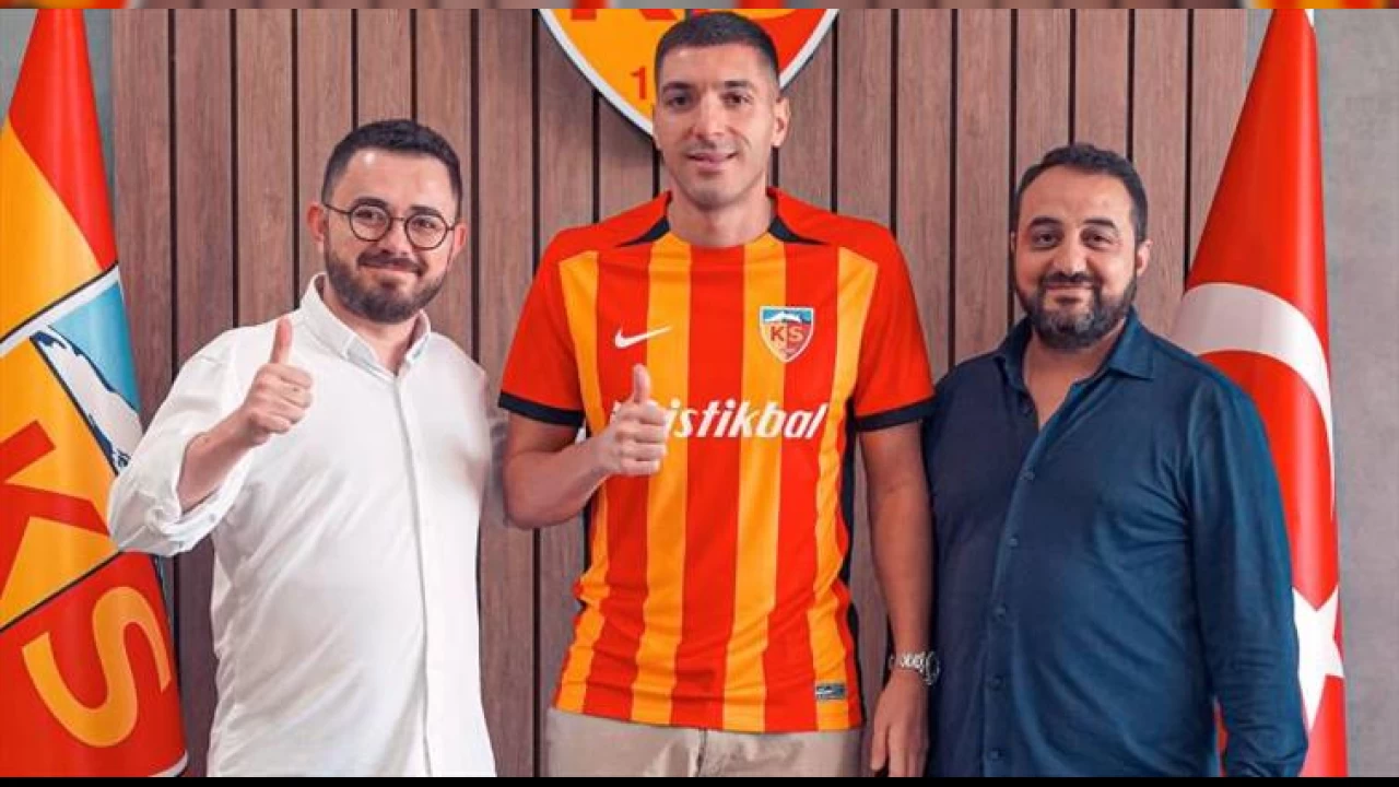 Bourabia Kayserispor'da kaldı