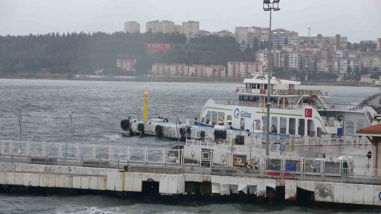Bozcaada ve Gökçeada'ya yarınki tüm feribot seferleri iptal edildi