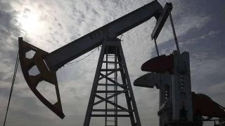 Brent petrolün varil fiyatı 74.80 dolar