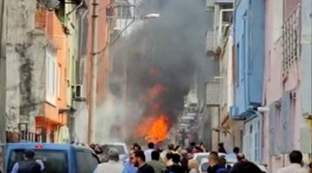 Bursa'da uçak evlerin arasına düştü: 2 ölü