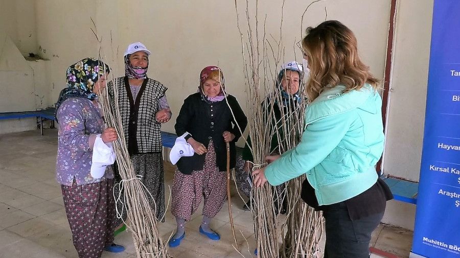 B�y�k�ehir'den ipekb�ce�i yeti�tiricilerine destek