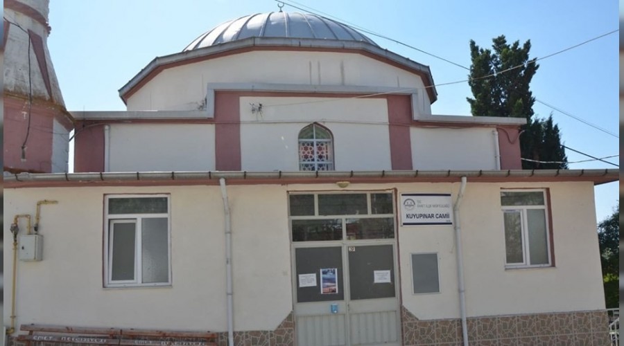 Cami imam� koronaya yakaland�, cemaat karantinaya al�nd�