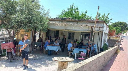 Çay içerlerken tavan çöktü