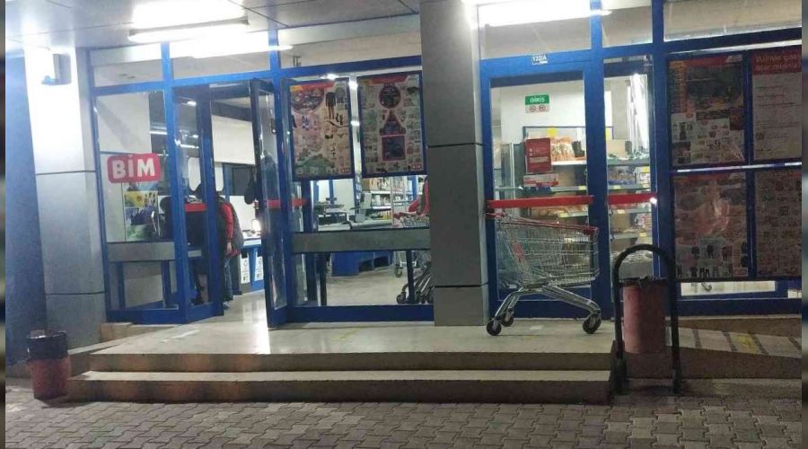 Cerrahi maskeli silahl� soygun