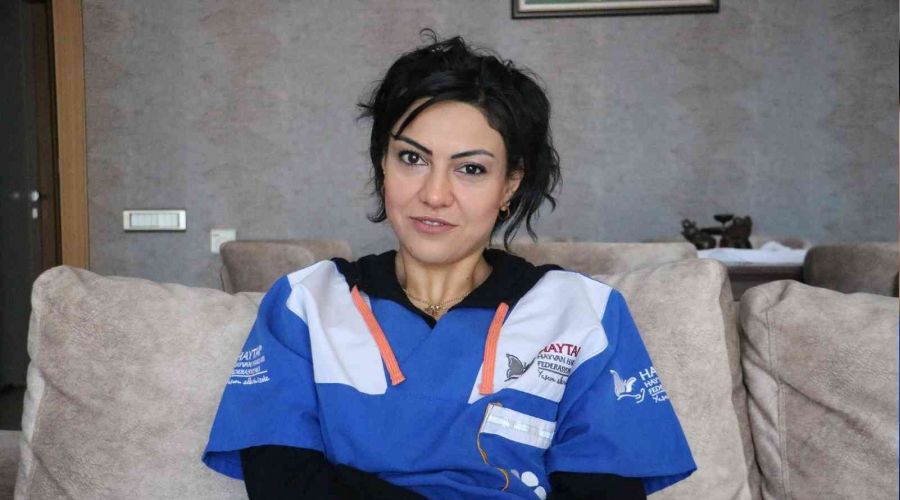 Cezadan korkan pitbull k�peklerini soka�a sal�yor