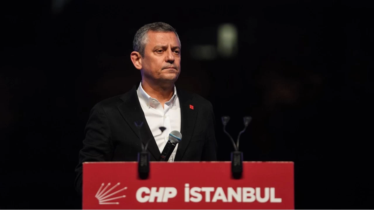 CHP Genel Başkanı Özel, Beylikdüzü'ndeki mitingde konuştu