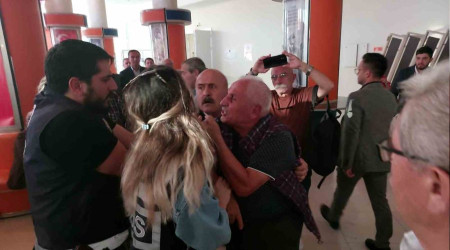 CHP kongresinde birbirlerine girdiler