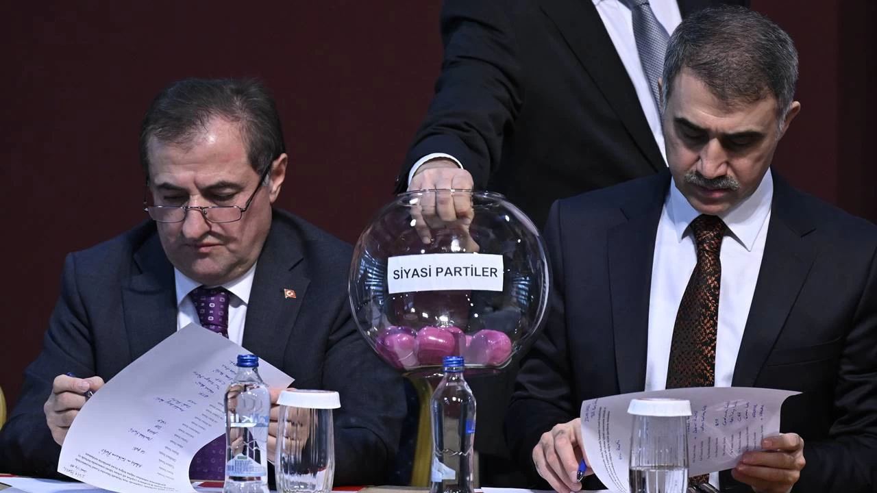 CHP'nin seçim pusulasına yaptığı itiraz reddedildi