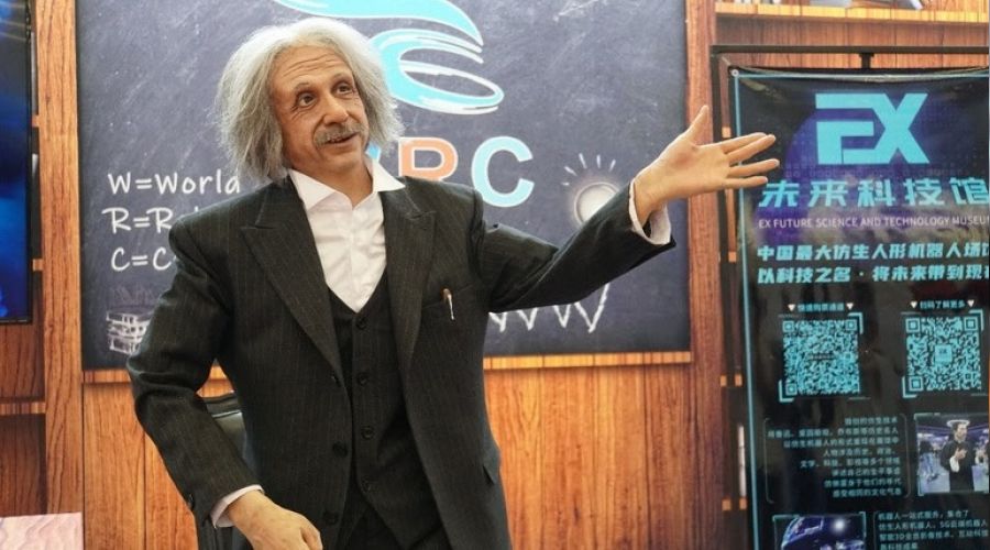 Çin Einstein'ın robotonu yaptı
