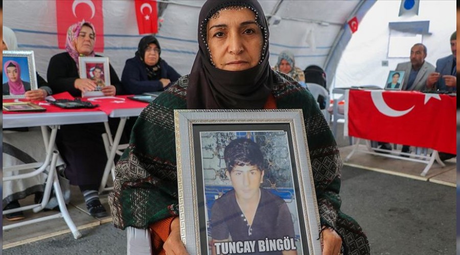 �ocuklar�m�z�n elinde kalem olmal�yd�...