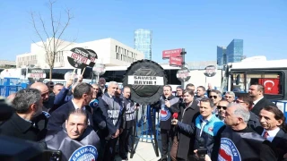 Darısı bütün sivil örgütlerinin başına... Memur-Sen, ABD Büyükelçiliğe siyah çelenk