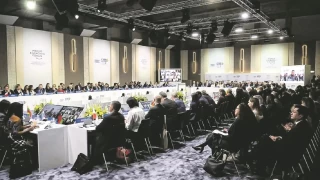 Davos'ta 83 lke danman Kiev-Moskova barn grt