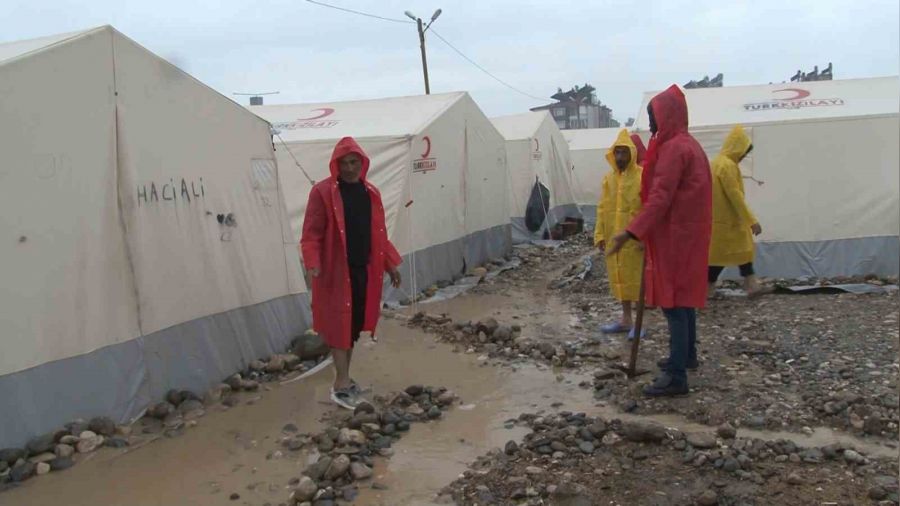 Deprem blgesinde ya etkili oldu