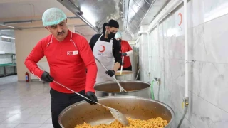 Dev kazanlar, ihtiya� sahipleri i�in kayn�yor