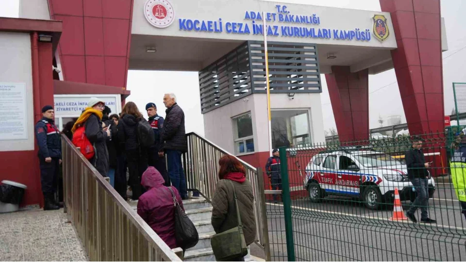 Dilovas� davas�nda san���n "�ov yapmay�n" s�zleri tansiyonu y�kseltti