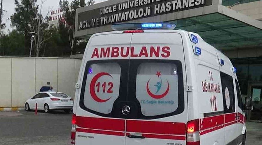 Diyarbakır'da amca yeğen arasındaki arazi kavgasında kan aktı