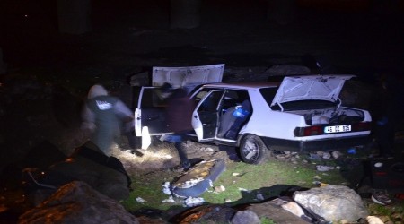 Dur ikazına uymadı köprüden aşağı uçtu