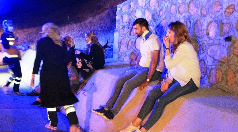 Elazığ'da 3 araç birbirine girdi: 10 yaralı