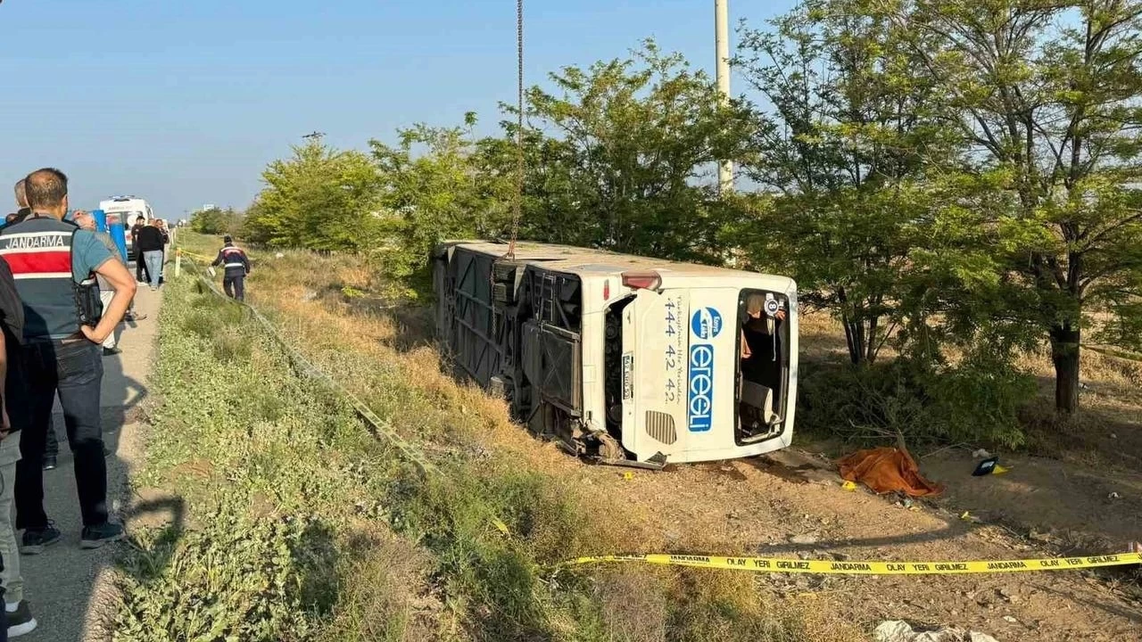 Ereğli'de yolcu otobüsü devrildi: 1 ölü, 23 yaralı
