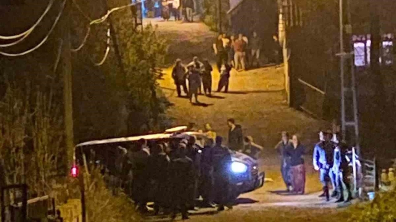 Eski muhtar ile yeni muhtar taraftarları kavga etti: 5 yaralı