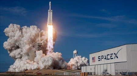 Falcon 9 roketi 49 uyduyu daha yörüngeye yerleþtirdi