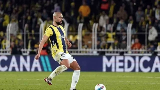 Fenerbah�e, Amrabat'� verecek, 2007'li 'fi�e�i' alacak