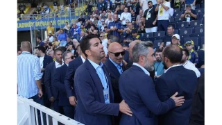 Fenerbahe kongresinde Hakan Bilal Kutlualp'a youn ilgi