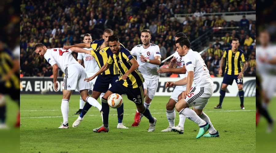 Fenerbahçe moral peşinde