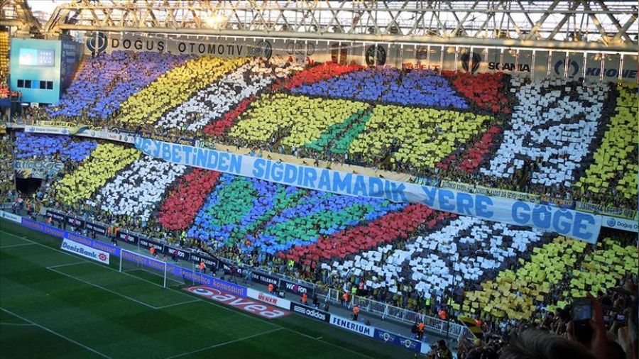 Fenerbah�eli taraftarlara 'Erdo�an'a hakaret' davas�