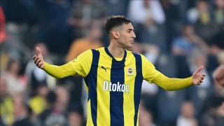 Fenerbahe'nin ligde kzaran tek oyuncusu Mert Mldr
