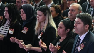 Fethi Sekin ve Musa Can iin zmir Adliyesi'nde tren dzenlendi