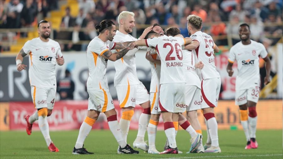 Galatasaray'da sistem saat gibi i�liyor 