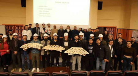 GAÜN'de ahşap köprü yarışması